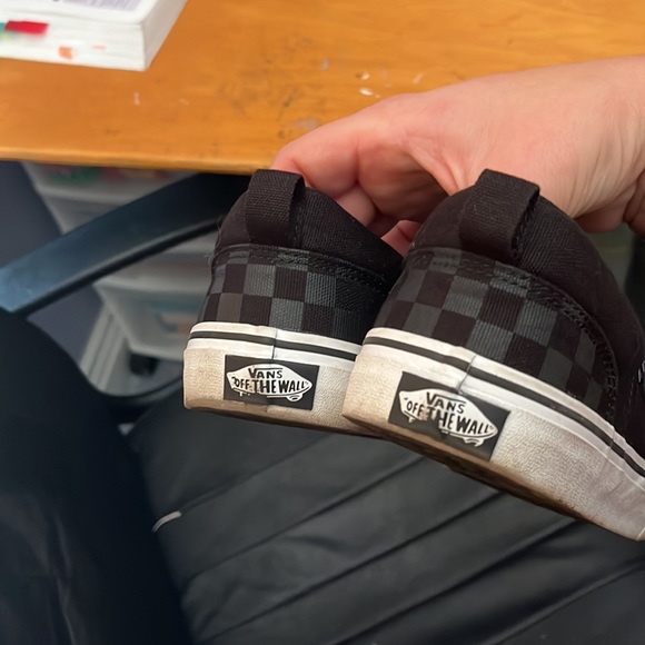 Vans - Picture 2 of 2
